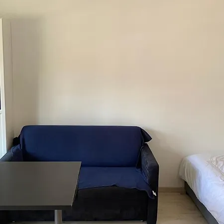 アパート Lovely 1 Bedroom In The Great Location Of *